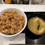 松屋 - 令和4年1月
牛めし並盛お肉25%増量 380円