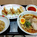 Gyouza No Oushou - 醤油ラーメンセット　1,045円税込