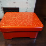 鰻禅 - 鰻重上(ふたを開ける前)