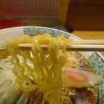 のんちゃんラーメン - 中華麺。