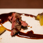 中華ダイニング 一途一心 - 2022.1 山形産黒毛和牛ステーキ 黒酢ソース 静岡産サツマイモ「シルクスイート」