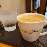 Mosu Baga - ホットコーヒー(250円)です。