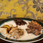 洋惣菜 亀洋 - 2022.1 串焼き盛り合わせ