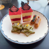 ザ タヴァン グリル＆ラウンジ - 