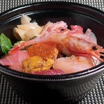 目利きの銀次 - 海鮮十種丼