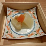 Japanese cuisine  Karatsu - 三層重