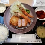 あじフライ 神楽坂 さくら - ロース・ヒレとエビフライ定食です