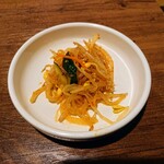 韓国料理豚ブザ - お通し(ナムル)