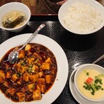 中華料理 春菜 - 麻婆豆腐　贅沢セット+セット限定で小籠包