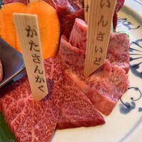 尾崎牛焼肉 銀座 ひむか - 肩さんかく、インサイド
