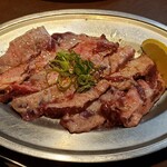 炭火焼肉 明石魚の棚 肉焼屋 - 