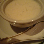 中国飯店 富麗華 - 燕の巣入り温製杏仁スープ
