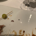 ル・マノアール・ダスティン - 黒い丸が　出てきた、散弾！