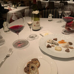 ル・マノアール・ダスティン - 2次会ですよ。　グラスワインが、進みむす。