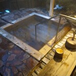Yumoto Sugishima - 露天風呂（樹齢１０００年のマキの風呂）