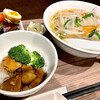 中國料理 萬来 - 料理写真:日替わりA   もやし麺、豚バラ丼、サラダ　930円。