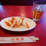 小味園 - 杏子酒と甘酢大根