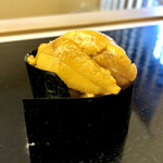 鮨おばな - ムラサキ雲丹　幸せですな