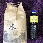 家庭料理居酒屋 よってって - planetloveさんから頂きました、貴重なお米と
      
      しょっつるポン酢！予期せぬ頂きものでした。
      
      ありがとうございます♪次回返礼させて頂きます！