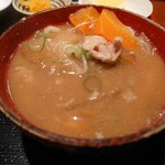 めしの助 - 2021年11月　塩海鮮丼　1600円（豚汁）