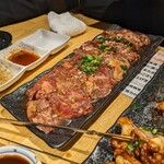 ホルモン焼もんもん - 