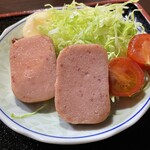 Sumiyaki Sakaba Ichien - 2022.1ワンコインランチ『天津飯』の魚肉ハンバーグ、野菜サラダ