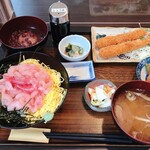 魚津丸食堂 - 甘エビのむき身丼と単品エビフライ