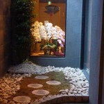 日本料理 晴山 - 2012年12月ミシュランのお祝いのお花かな？