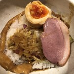 鴨出汁中華蕎麦 麺屋yoshiki - 鴨出汁手揉みカレーつけ蕎麦+鴨の生ハム丼