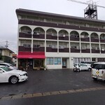 ケリー - 店舗外観、駐車場　西側一列っぽい？