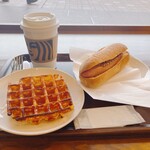 スターバックス・コーヒー - 本日のランチ　石窯フィローネとアメリカンワッフル