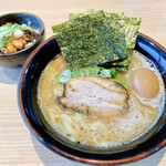 Menya Tatsu - Aランチ（豚骨醤油らーめん＋ミニまかない丼）