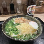 Honkakuha Hakata Udon Hasida Taikiti - たい吉（肉うどん、温玉、ごぼう天、かしわ天）¥950