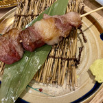 博多串焼 しんべヱ - 近江牛赤身肉串(¥450)