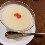 スーツァンレストラン 陳 - 杏仁豆腐