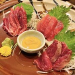 脳天屋 - 希少部位3種食べ比べ(日替わりでこの日は、本鮪のど肉・本鮪脳天・本鮪ホホ肉)