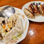 中華 龍太郎 - 水餃子と焼き餃子