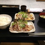 豚丼の極 - セレクションズ