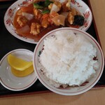 福臨 - 日替りランチB酢豚＋唐揚（２コ）定食ご飯大盛り