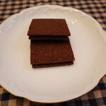 yerite - チョコサンドクッキー(490円)：スパイシーで美味しい！