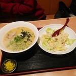 Noppin Ramen - あっさりのっぴん、レタス半チャーハン