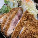 まるやま食堂 - 揚げ加減やら衣の色やら完璧