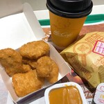 マクドナルド - チキンマックナゲット、チーズバーガー、ホットコーヒーS