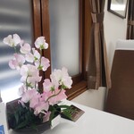銀座ウエスト - テーブル席の花