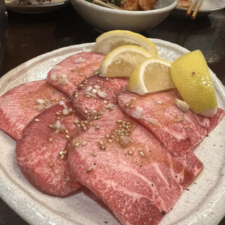 新鮮ホルモン ランボー_1