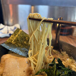 らーめん椛 - 麺リフト