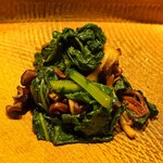 乃木坂 結 - かき菜 ロマネスコ しめじ ブラウンえのき 舞茸の炒めもの