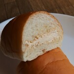 フレッシュ製パン - クリームサンド　断面
