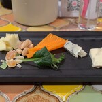 トリワイン ＰＩＫＯＳＨＨＨＵ - こだわりチーズ盛り合わせ
