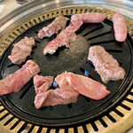 久米島イーフビーチホテル - 肉焼きまーす♪